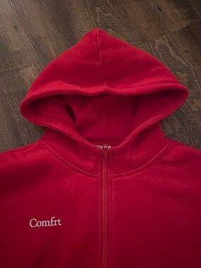Comfrt Red Full-Zip Hooded Sweatshirt - Size Small (fits way oversized) - Adult